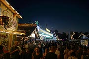 viele Besucher auch 2016 beim Erdinger Herbstfest 2016 (©Foto. Martin Schmitz)